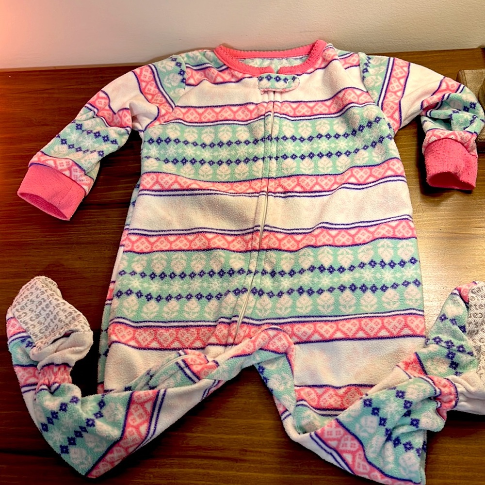 EUC Carters Baby Girls 1 piece Fair Isle Fleece Footie Pajamas in pink and teal